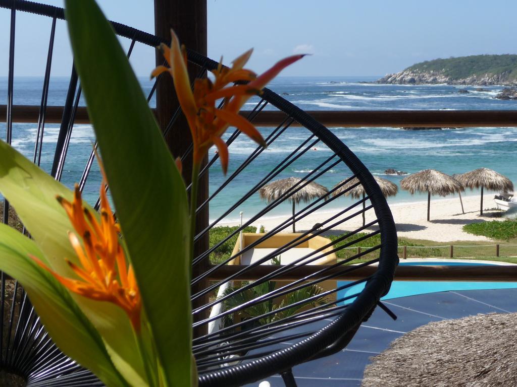 Manta Raya Hotel - Right On The Beach Cuatunalco Zewnętrze zdjęcie