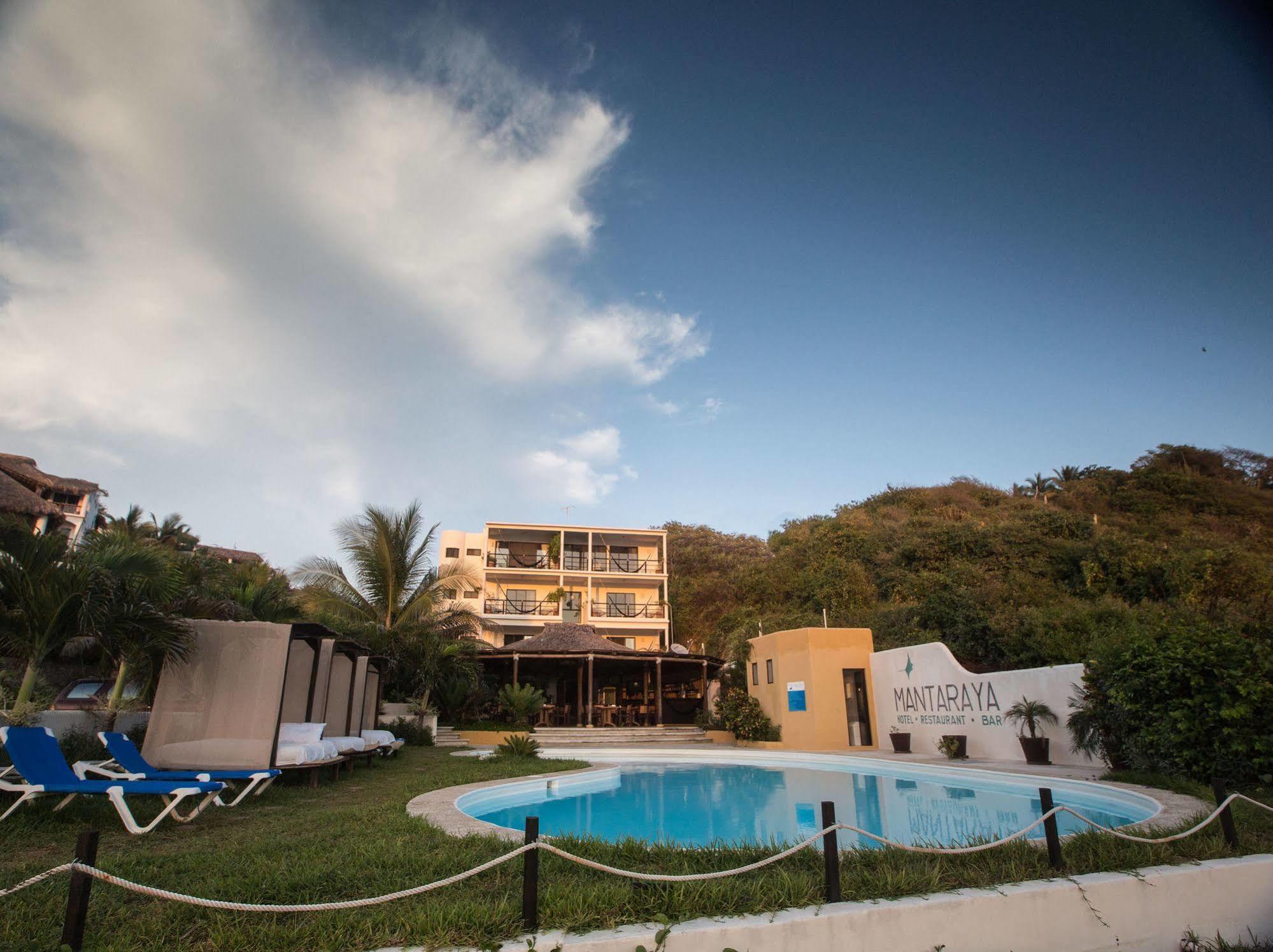 Manta Raya Hotel - Right On The Beach Cuatunalco Zewnętrze zdjęcie
